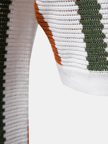 Polo de punto a rayas con cuello en V y pantalones cortos chinos de algodón