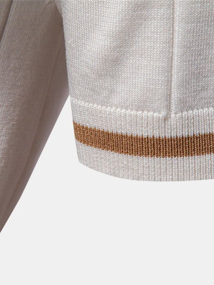 Polo de punto con cremallera y ribete en contraste y pantalones cortos chinos de algodón