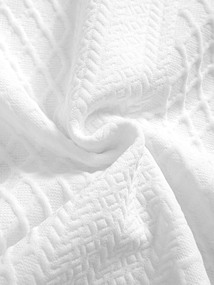 Polo y pantalones cortos de jacquard con diamantes geométricos